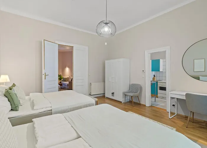 2-br Close To Shopping Street I Popular District * Bécs