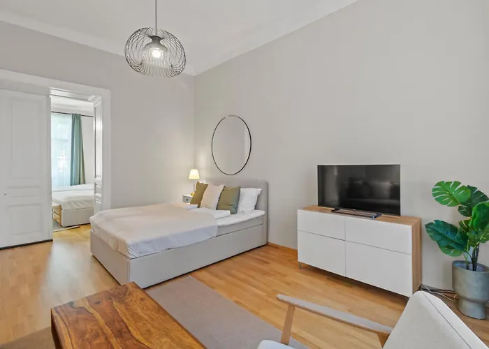 2-br Close To Shopping Street I Popular District * Bécs