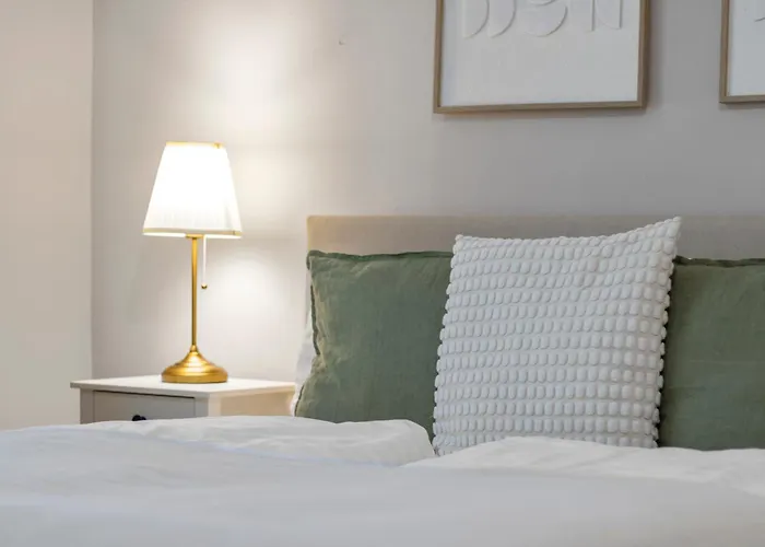 2-br Close To Shopping Street I Popular District * Bécs